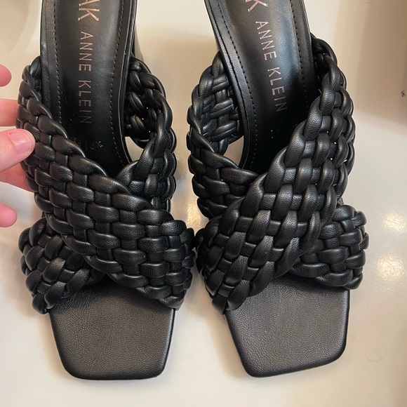 BRAND NEW Ann Klein Misty Braided Heels - Picture 3 of 5